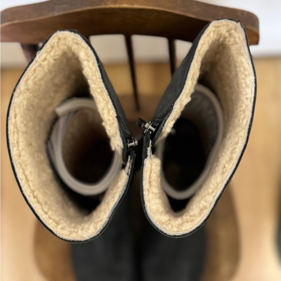 Ugg boots - Picture 5 of 5